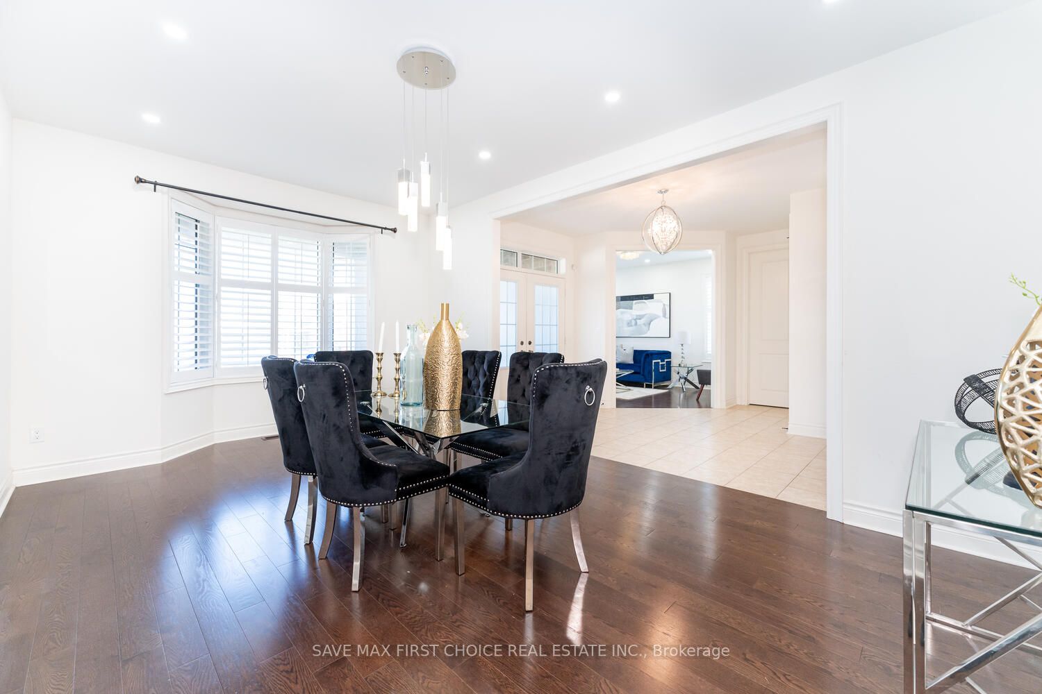 12 Anderson Avenue