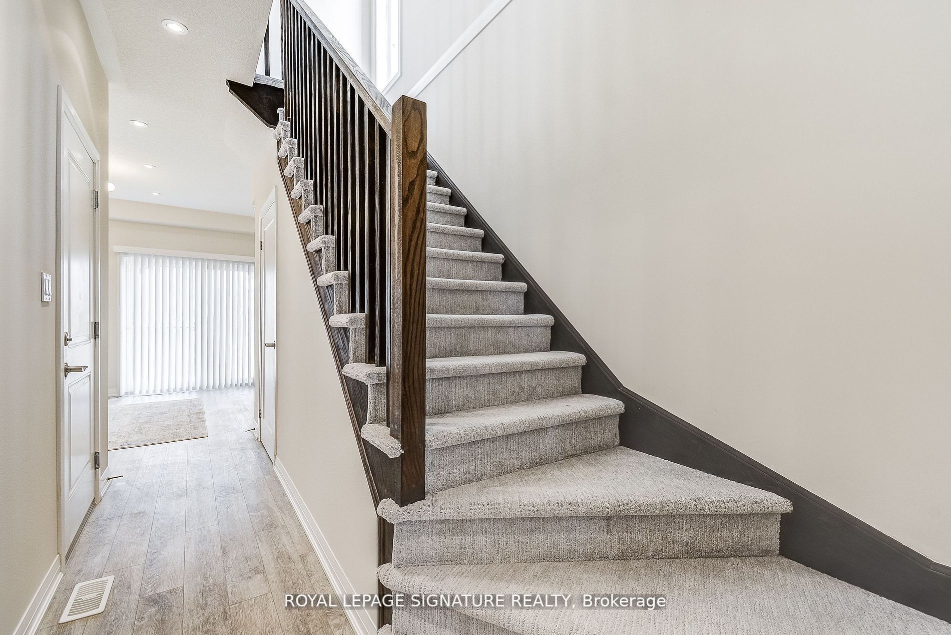 20 Canary Grass Blvd
