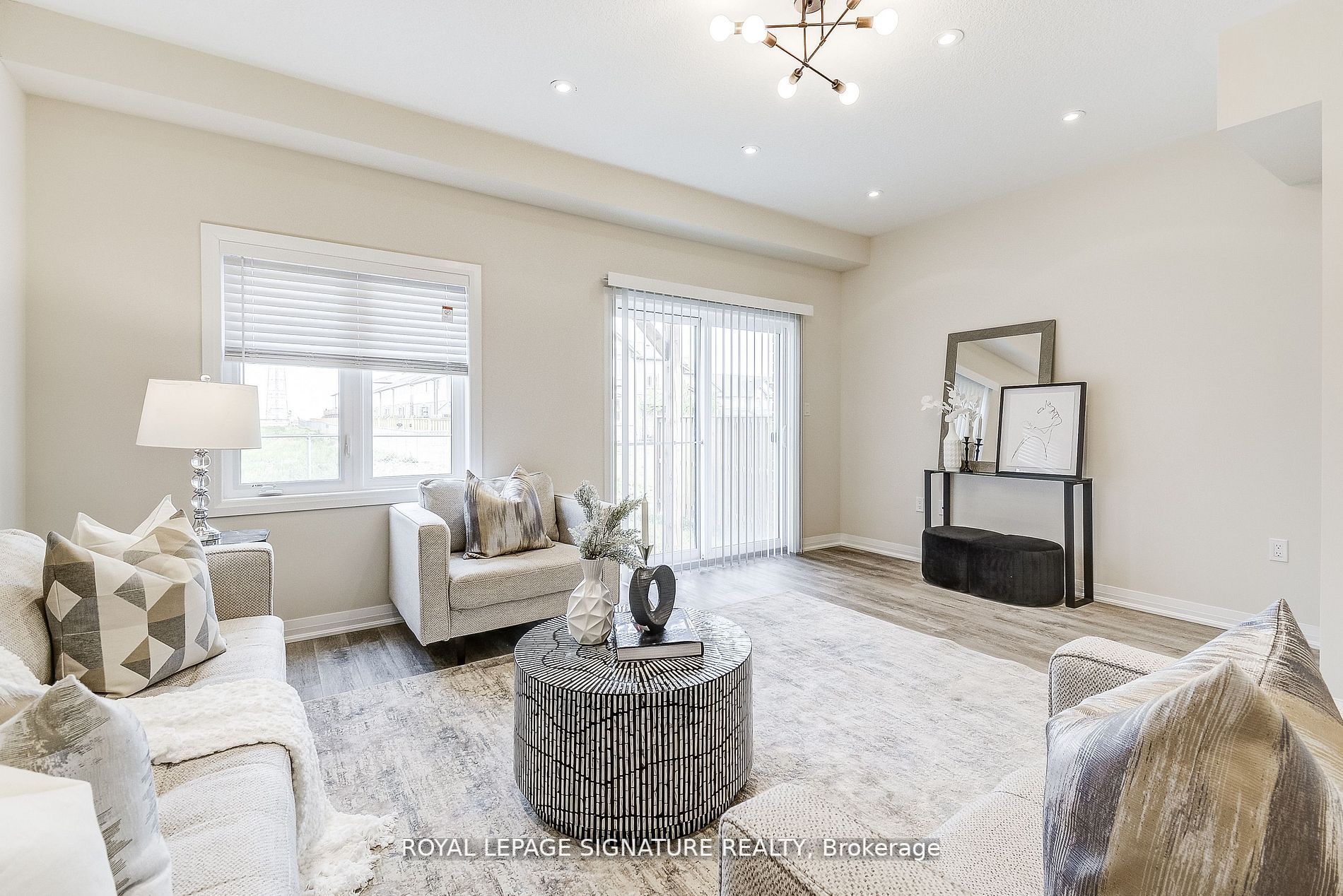 20 Canary Grass Blvd