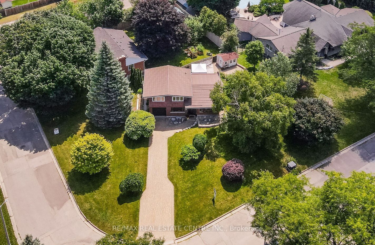 15 Orchard Cres