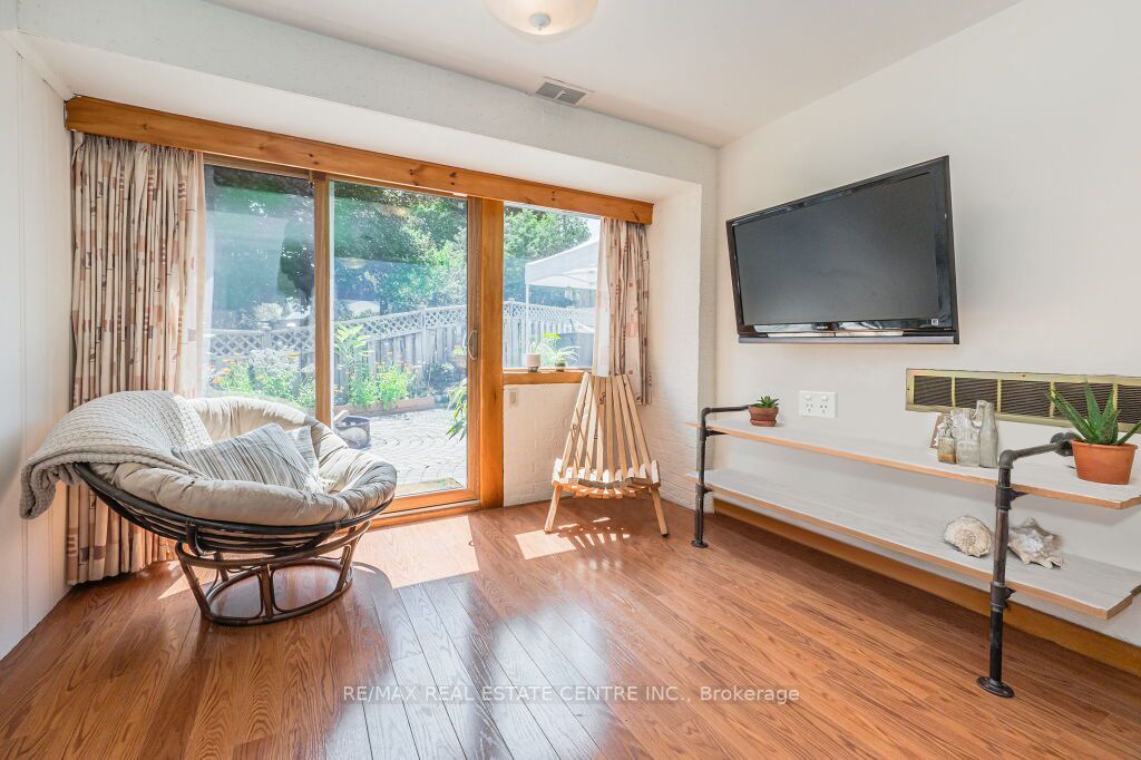 15 Orchard Crescent