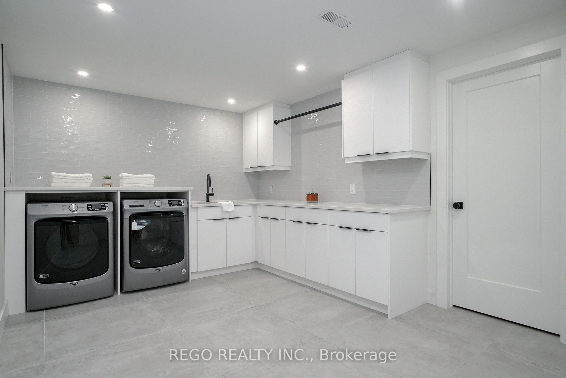 104 Grandview Drive
