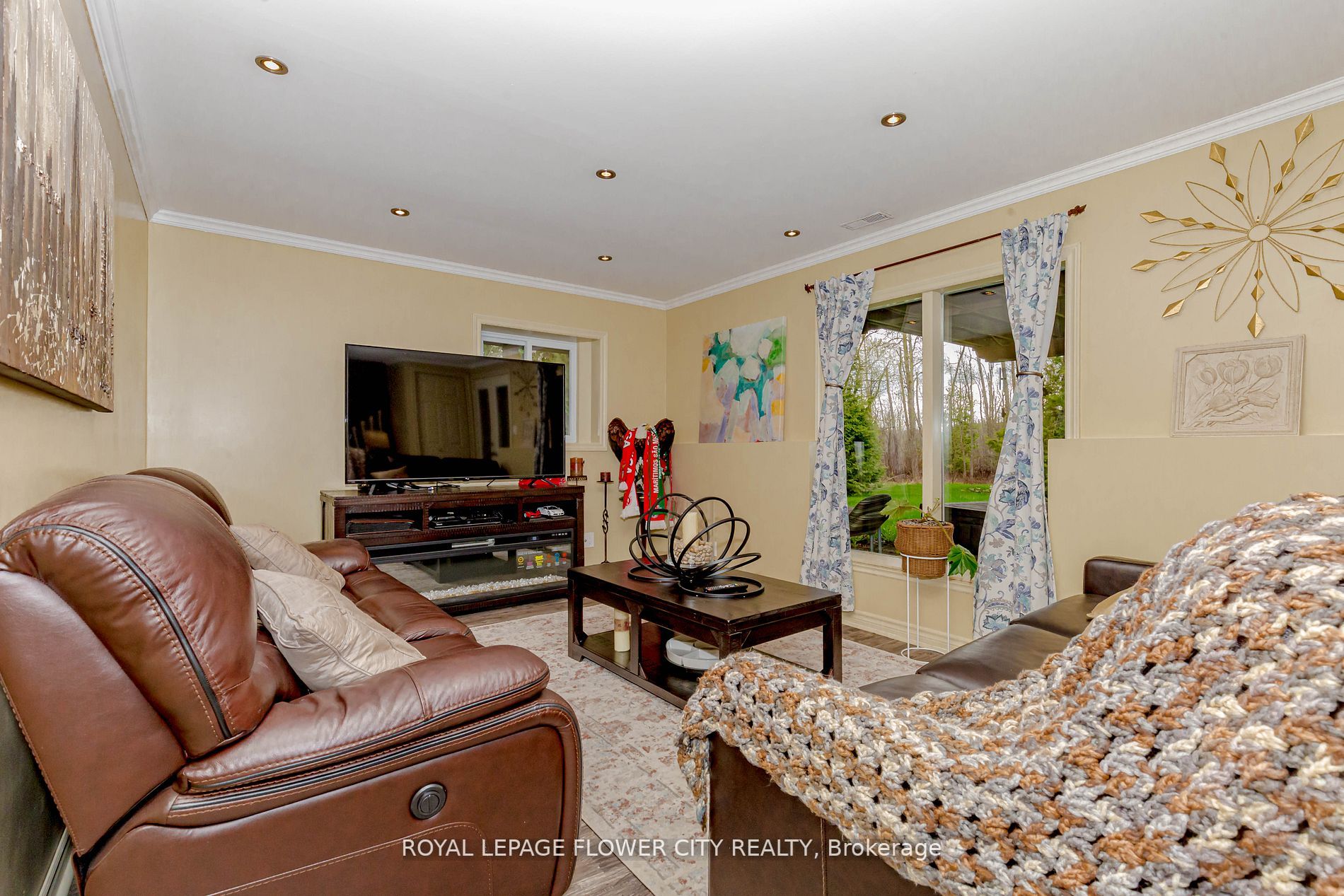 9622 Wellington 22 Road N