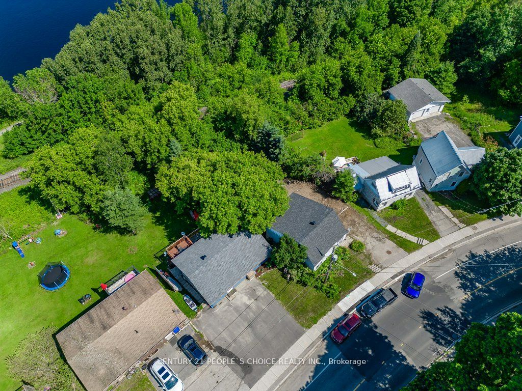 154 Main Street W
