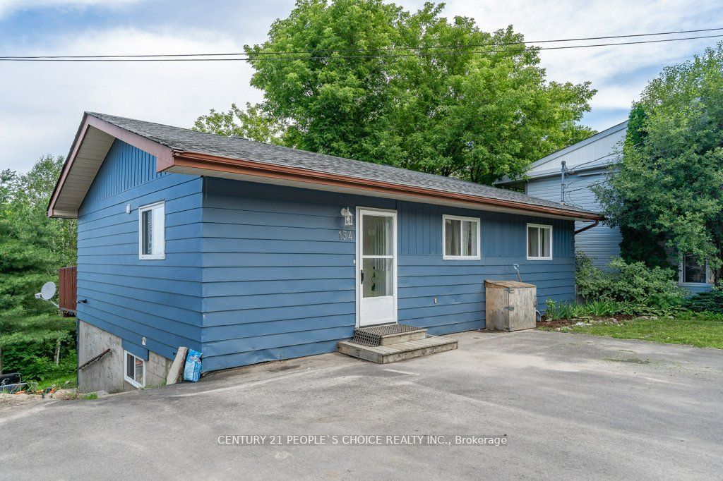 154 Main Street W