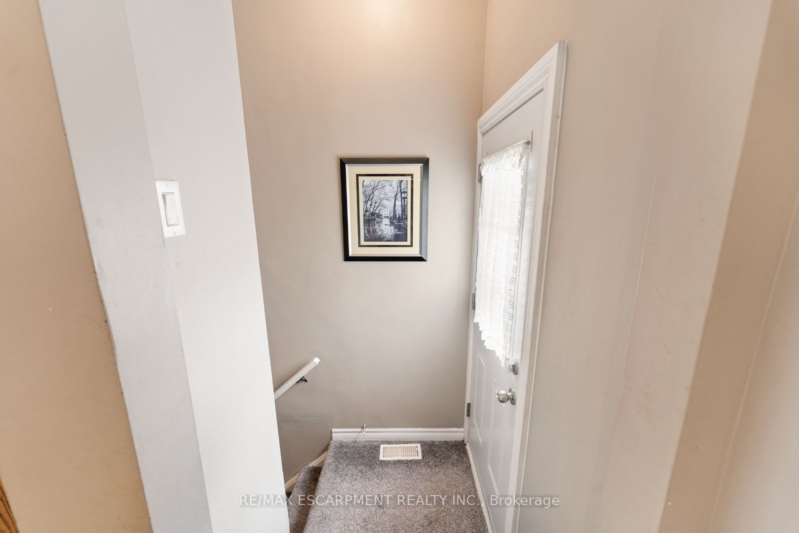 18 Woodbridge Rd