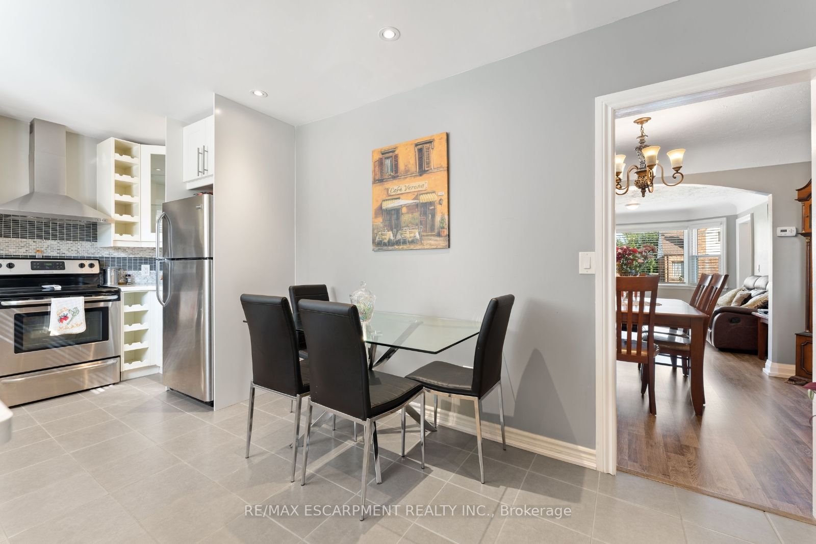18 Woodbridge Rd