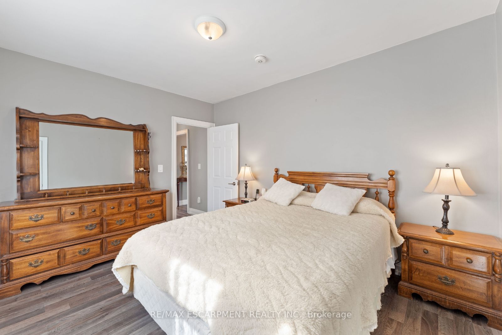 18 Woodbridge Rd