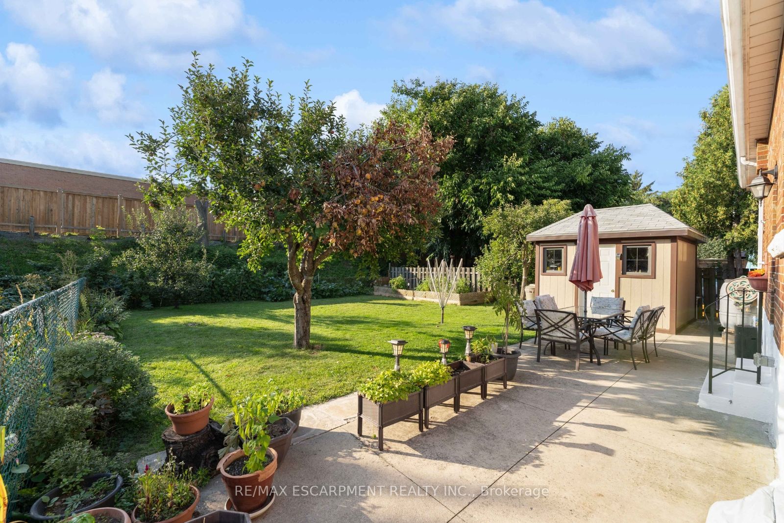18 Woodbridge Rd