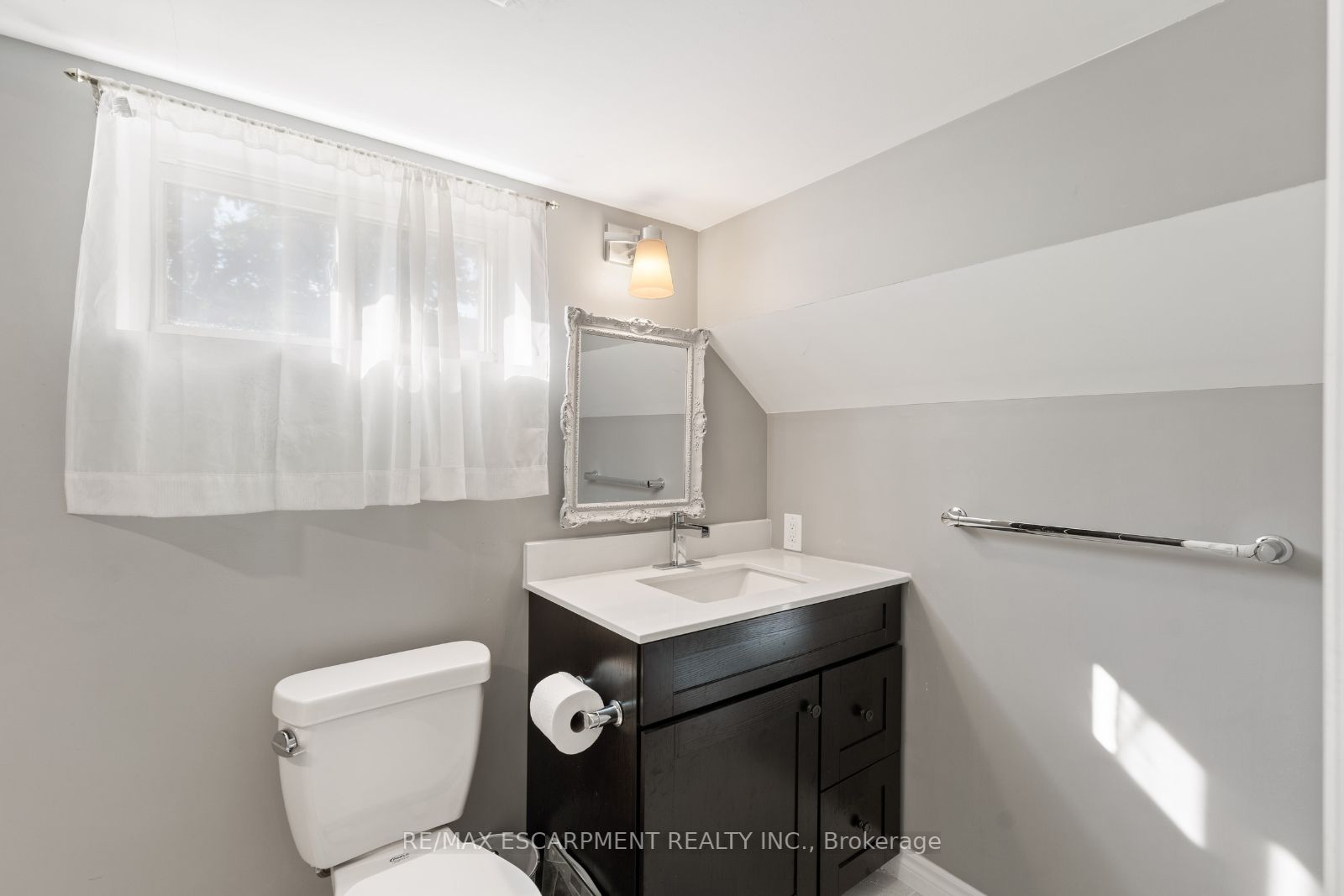 18 Woodbridge Rd
