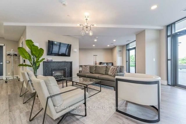 155 Caroline St, #Ph2103