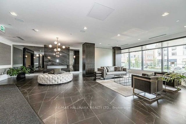 155 Caroline St, #Ph2103