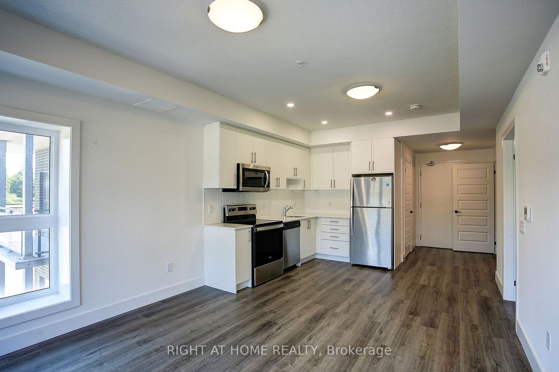 1201 Lackner Place N, #205