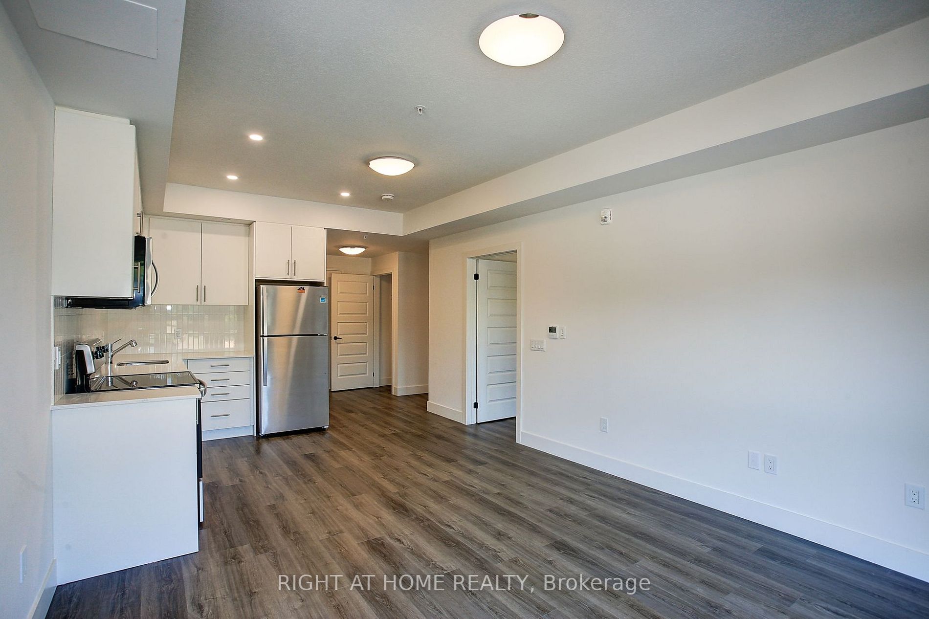 1201 Lackner Place N, #205