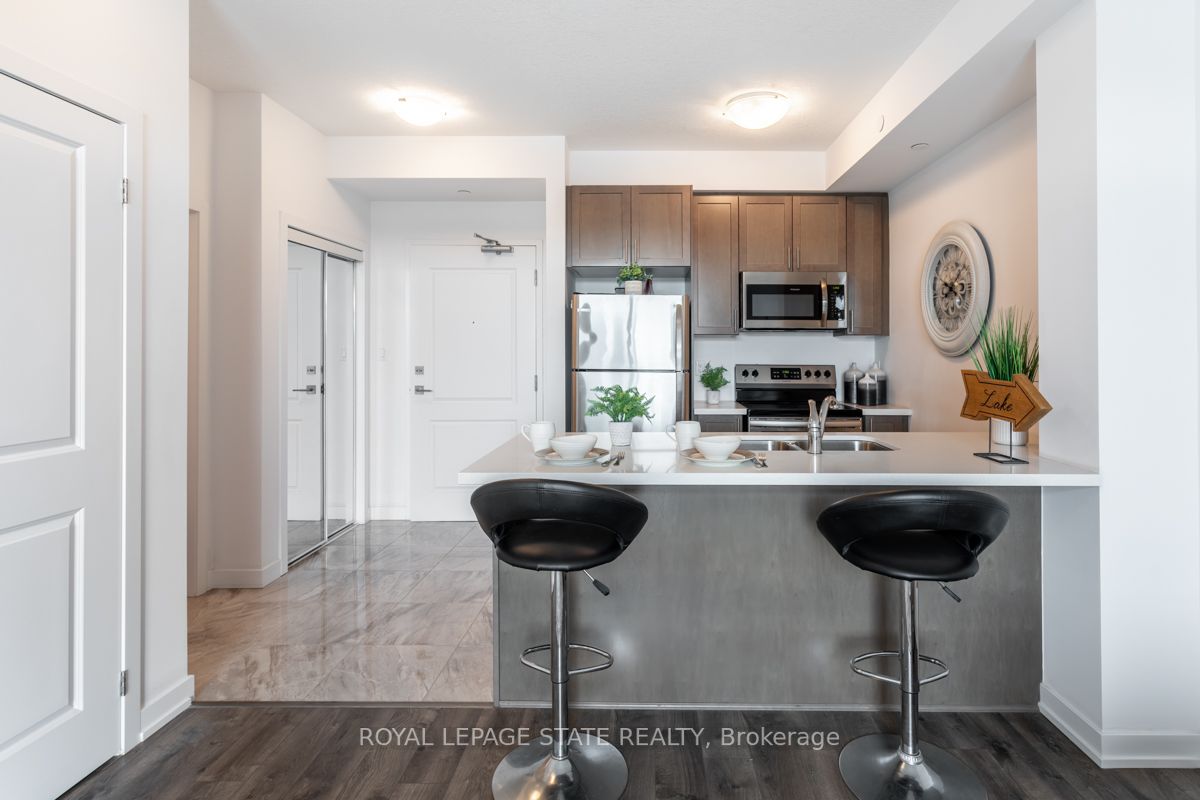 101 Shoreview Pl, #318