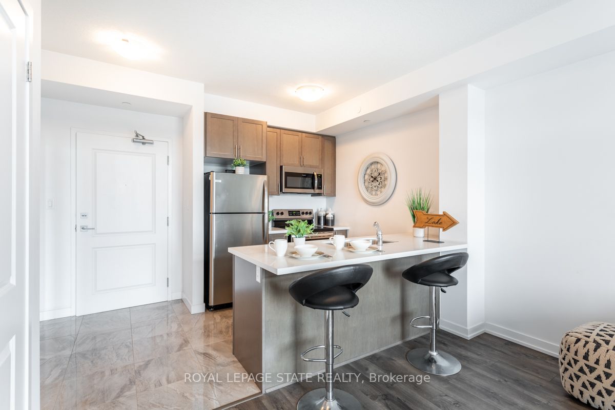 101 Shoreview Pl, #318