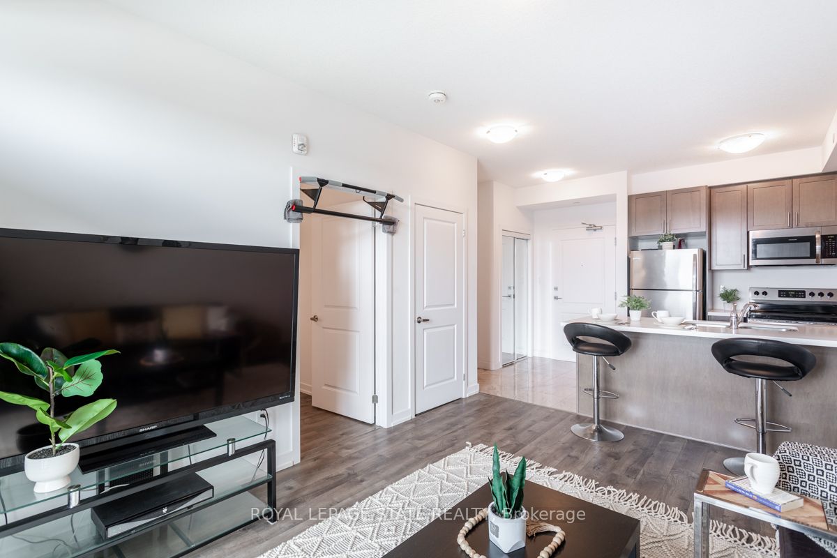 101 Shoreview Pl, #318