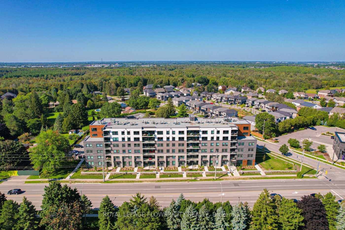 26 Lowes Rd W, #201