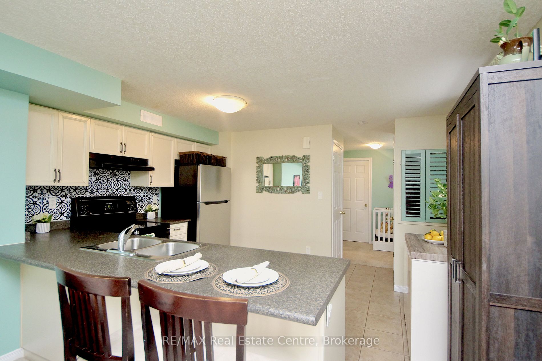35 Mountford Dr, #8