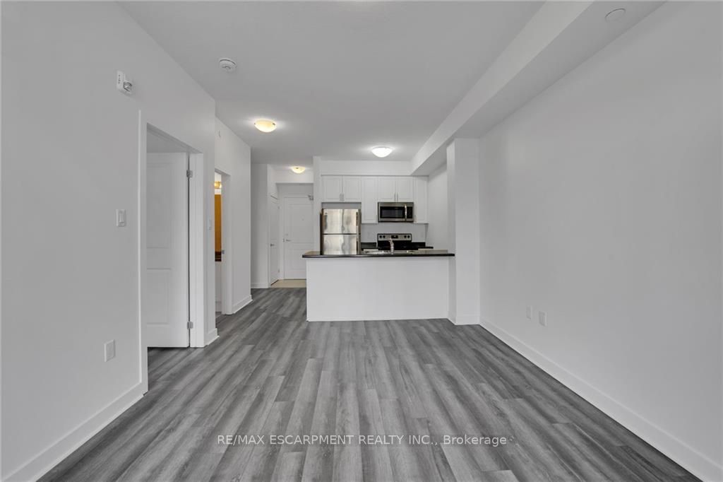 125 Shoreview Pl, #101