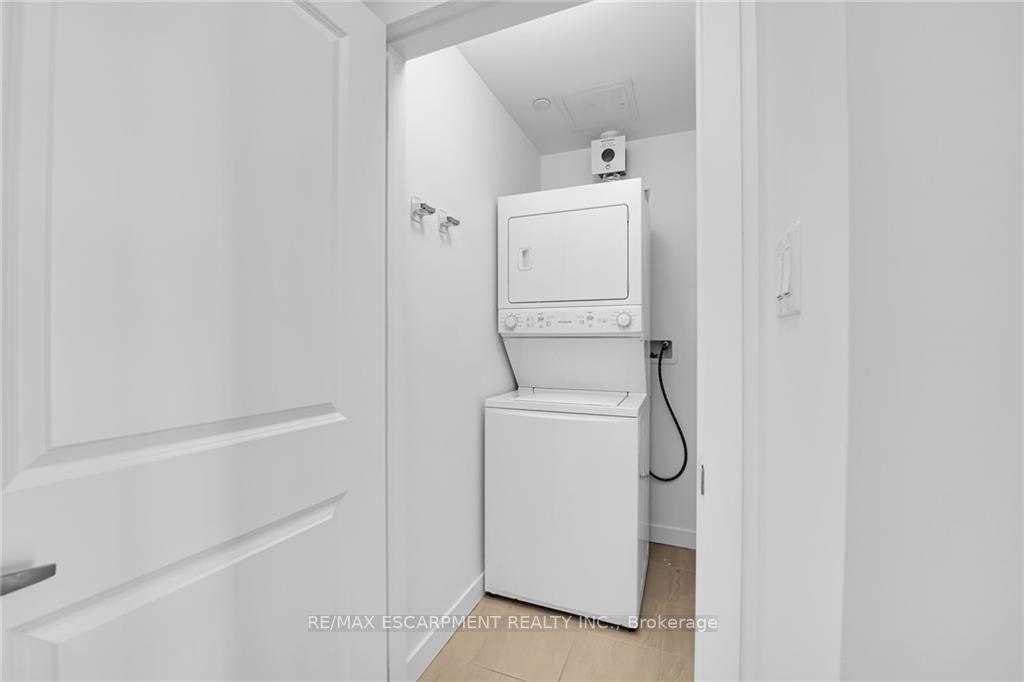 125 Shoreview Pl, #101
