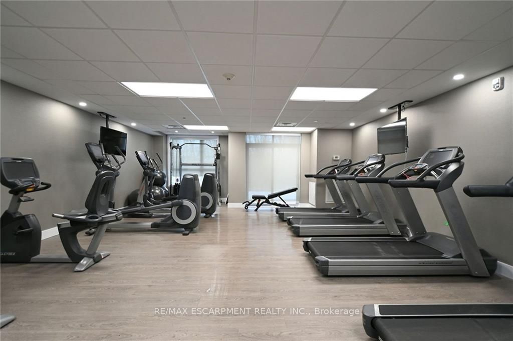 125 Shoreview Pl, #101