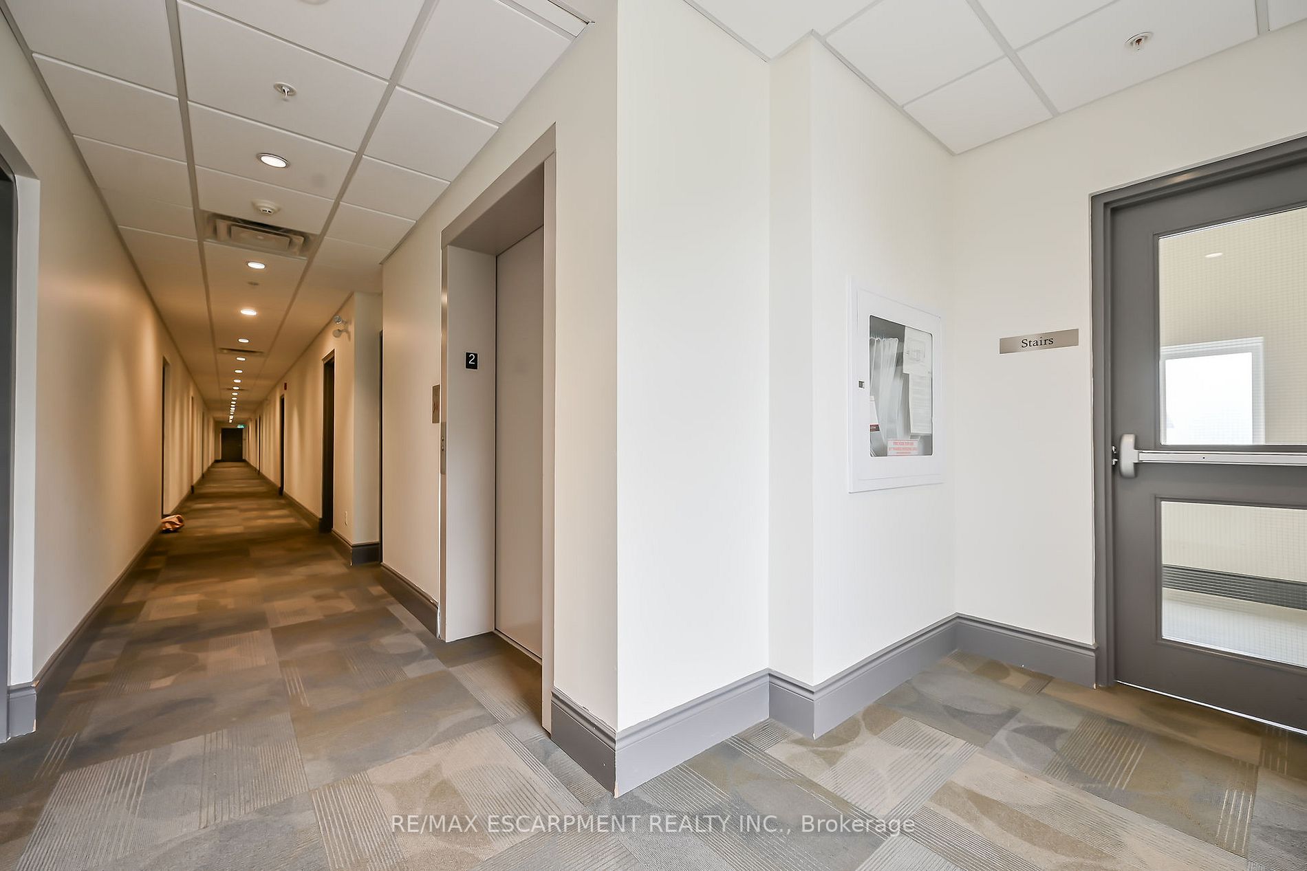 95 Wilson St W, #210