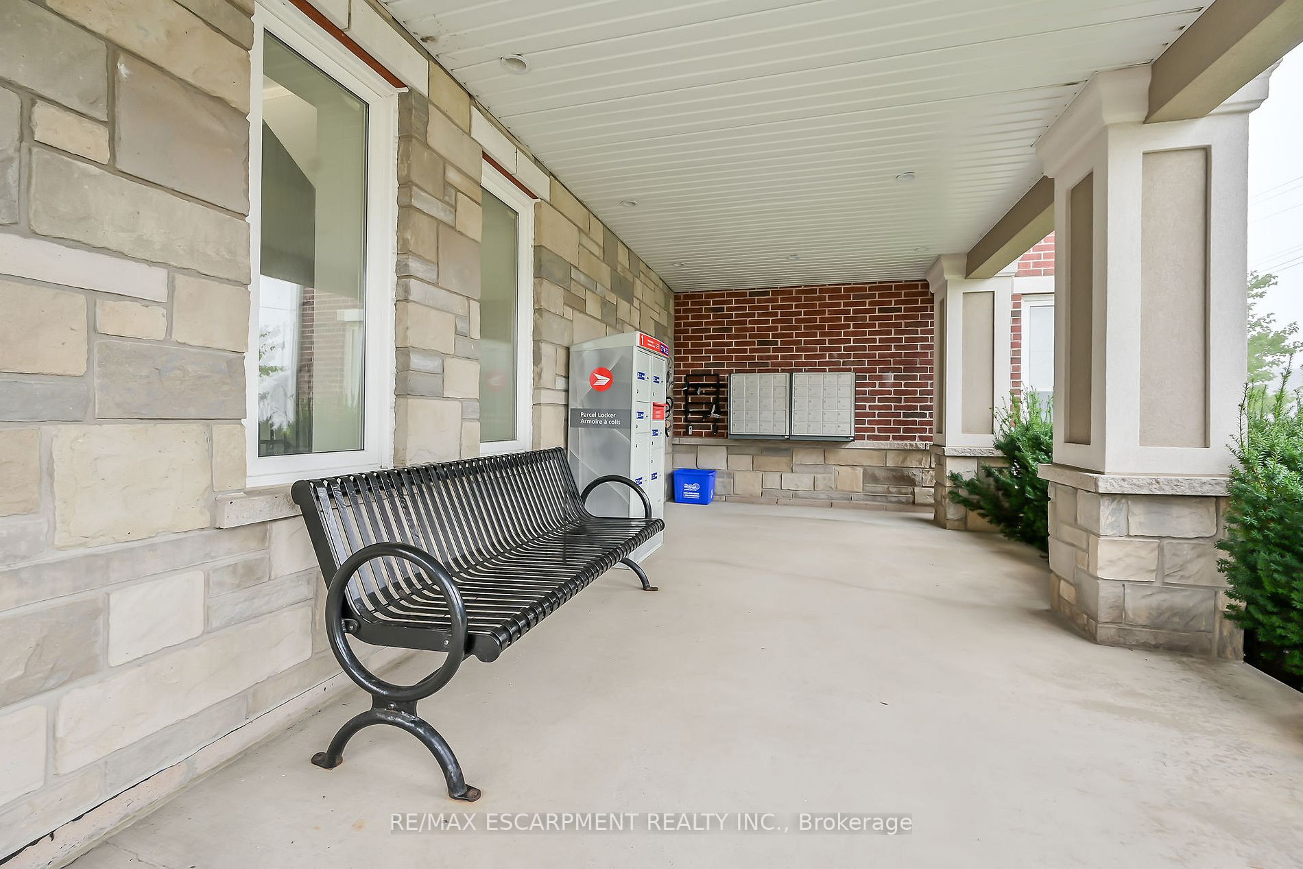 95 Wilson St W, #210