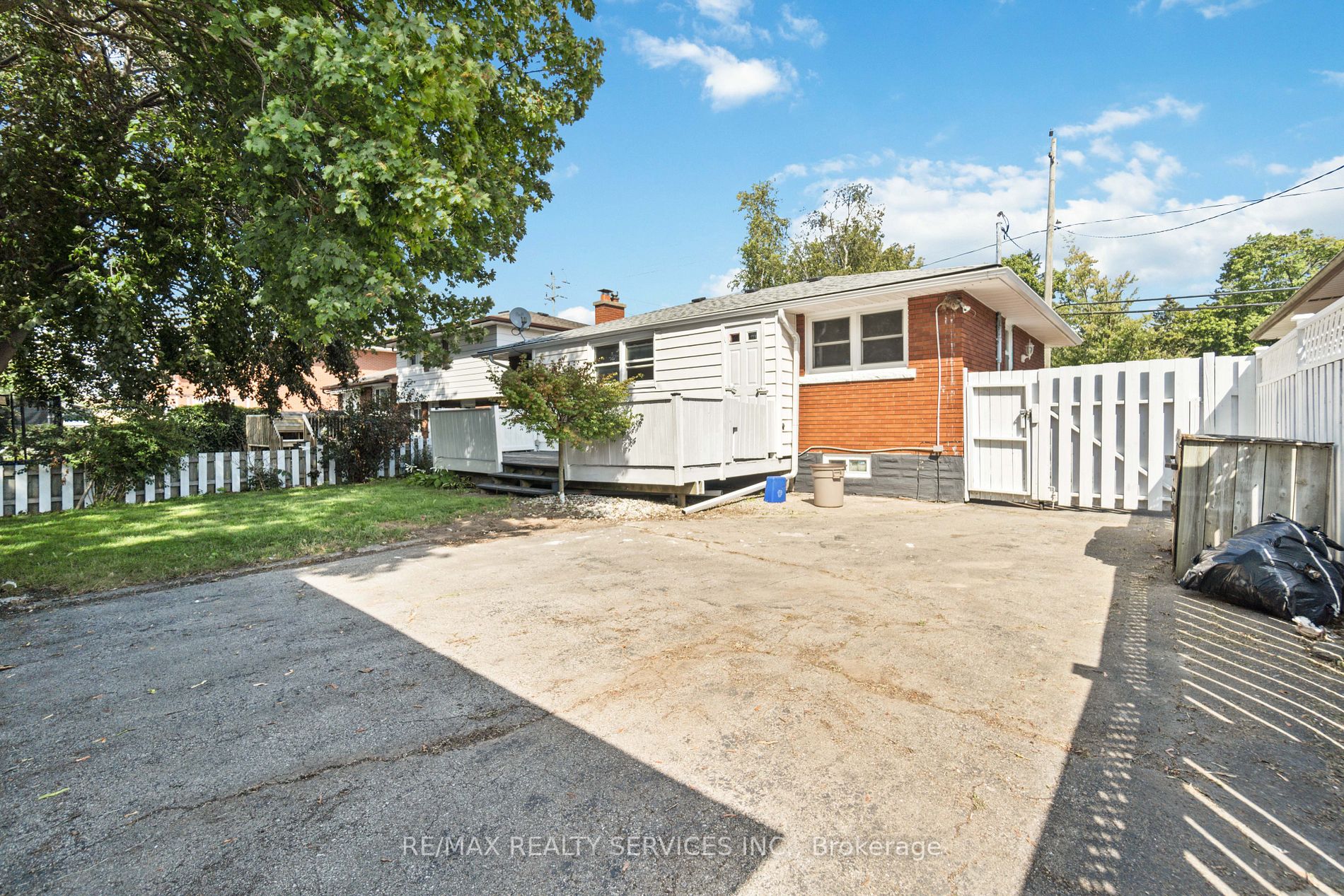 952 Concession Rd