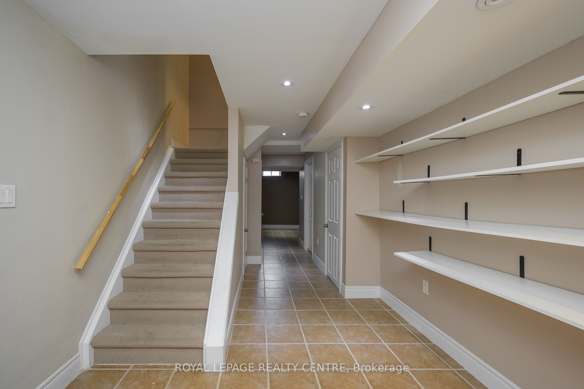 20 Pisa Drive, #8