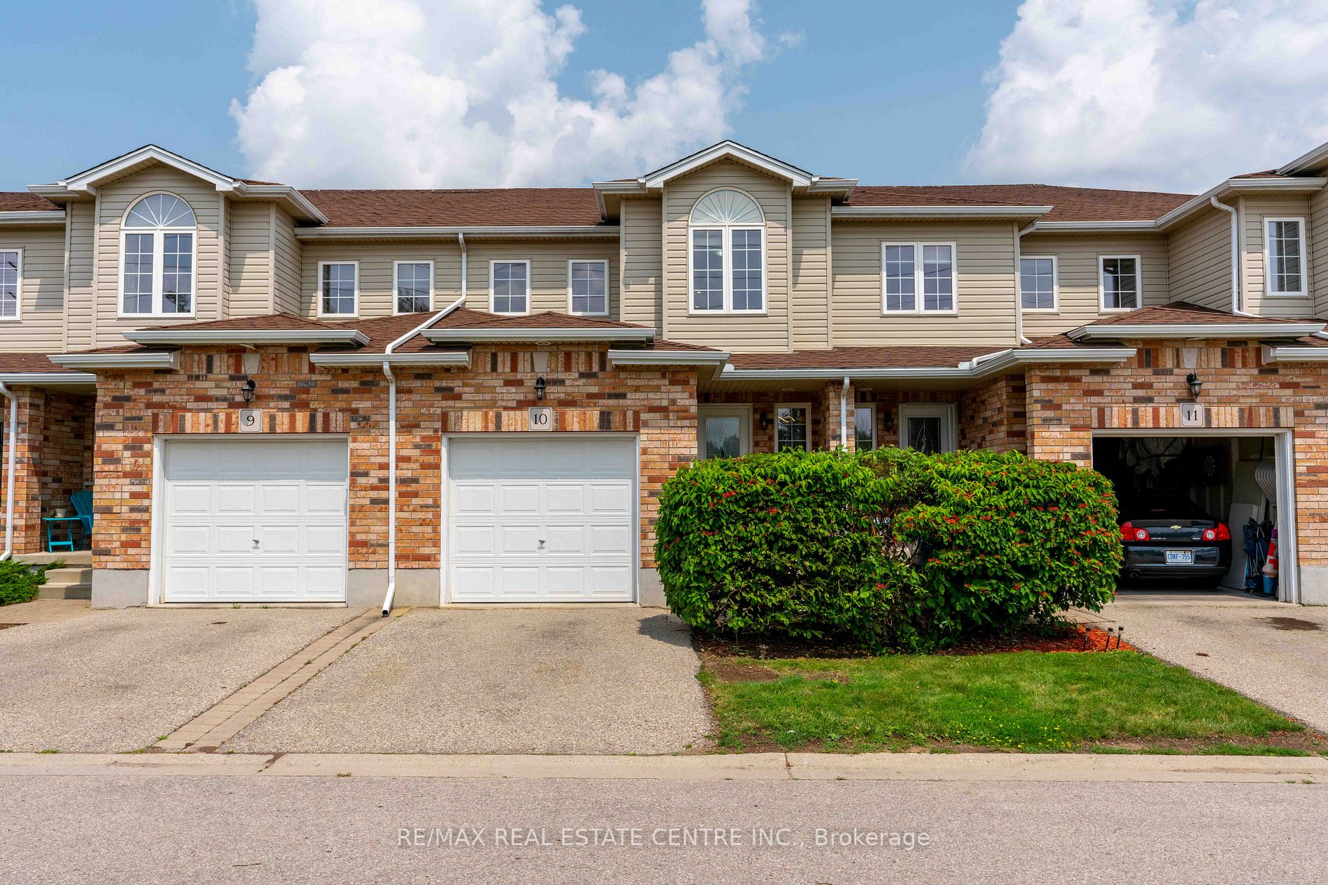 365 Watson Pkwy N, #10