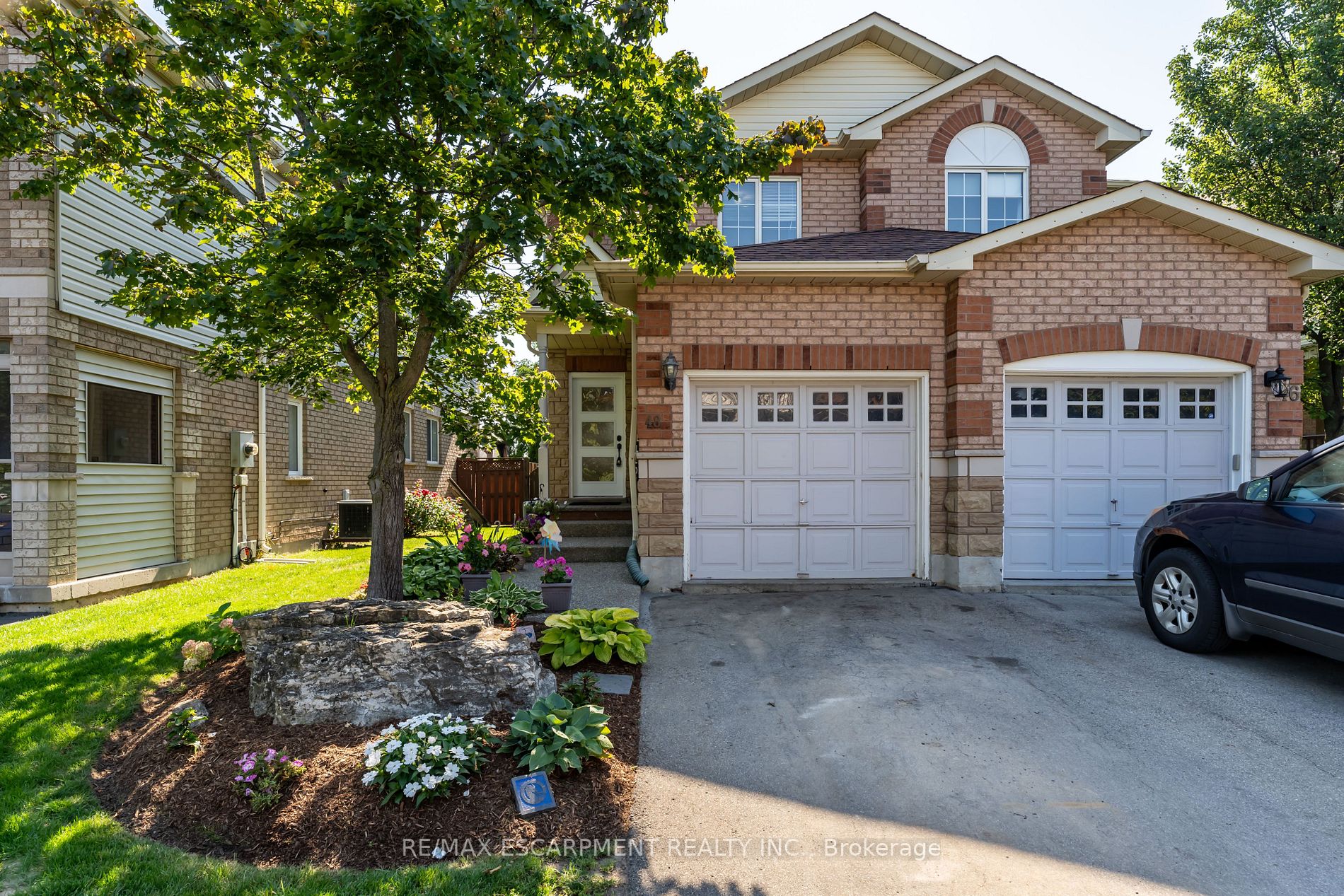 48 Slater Crt