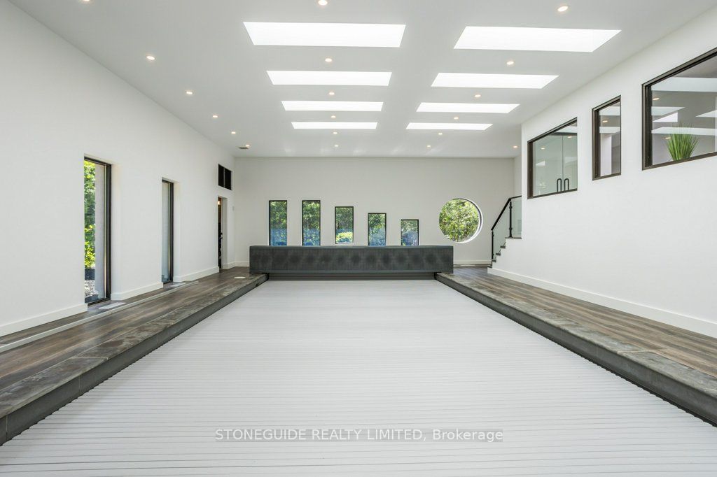 6 Weller Cres