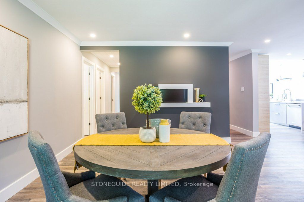 6 Weller Cres