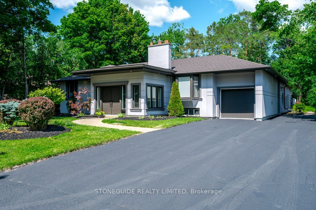 6 Weller Cres