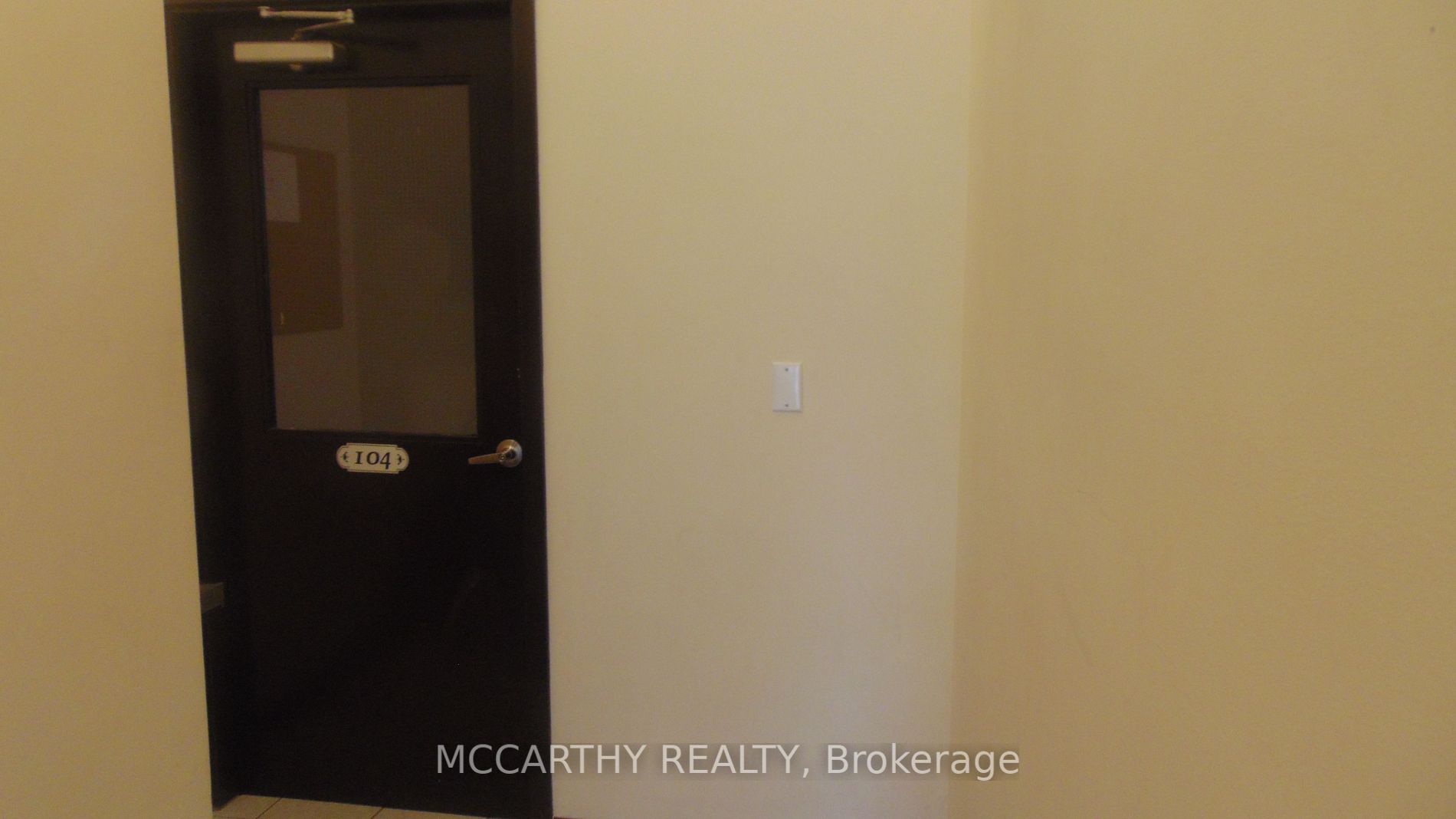 155-165 Main St W, #104