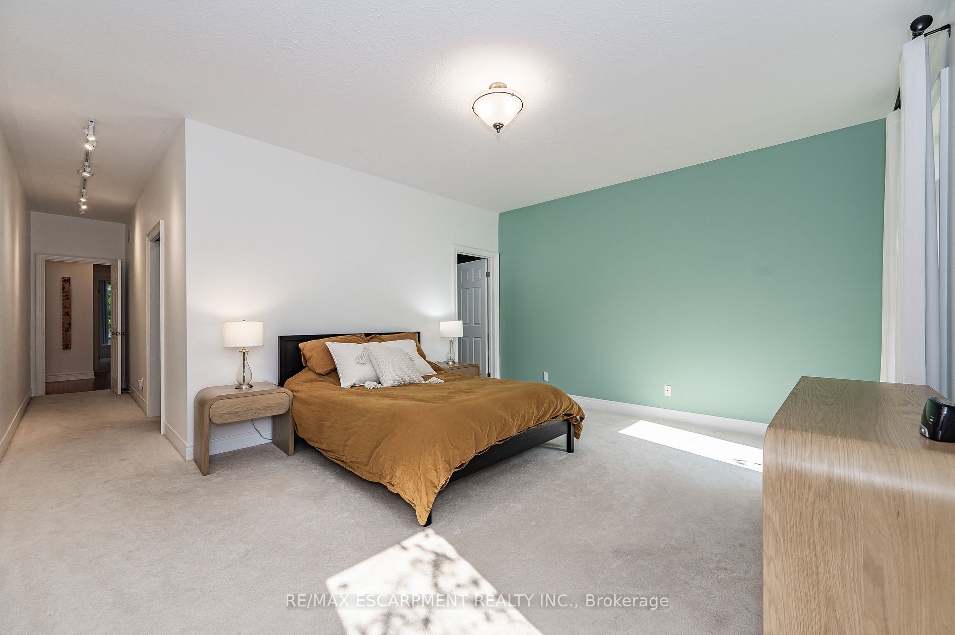 79 Woodside Road