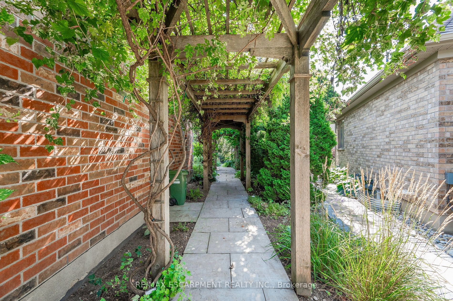 79 Woodside Road