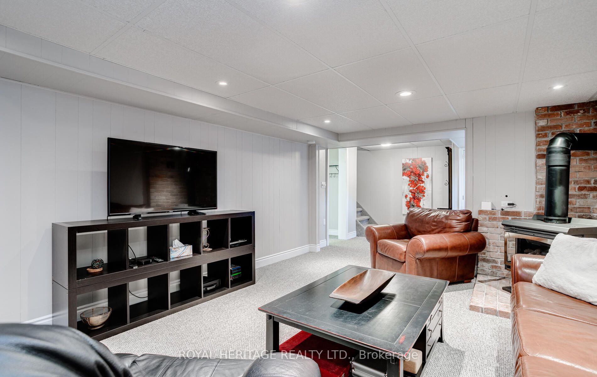 124 Reid St