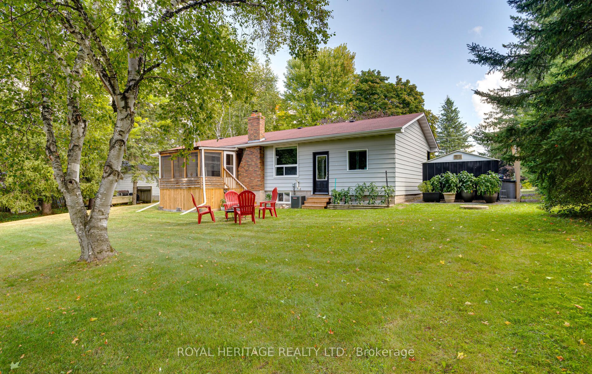 124 Reid St