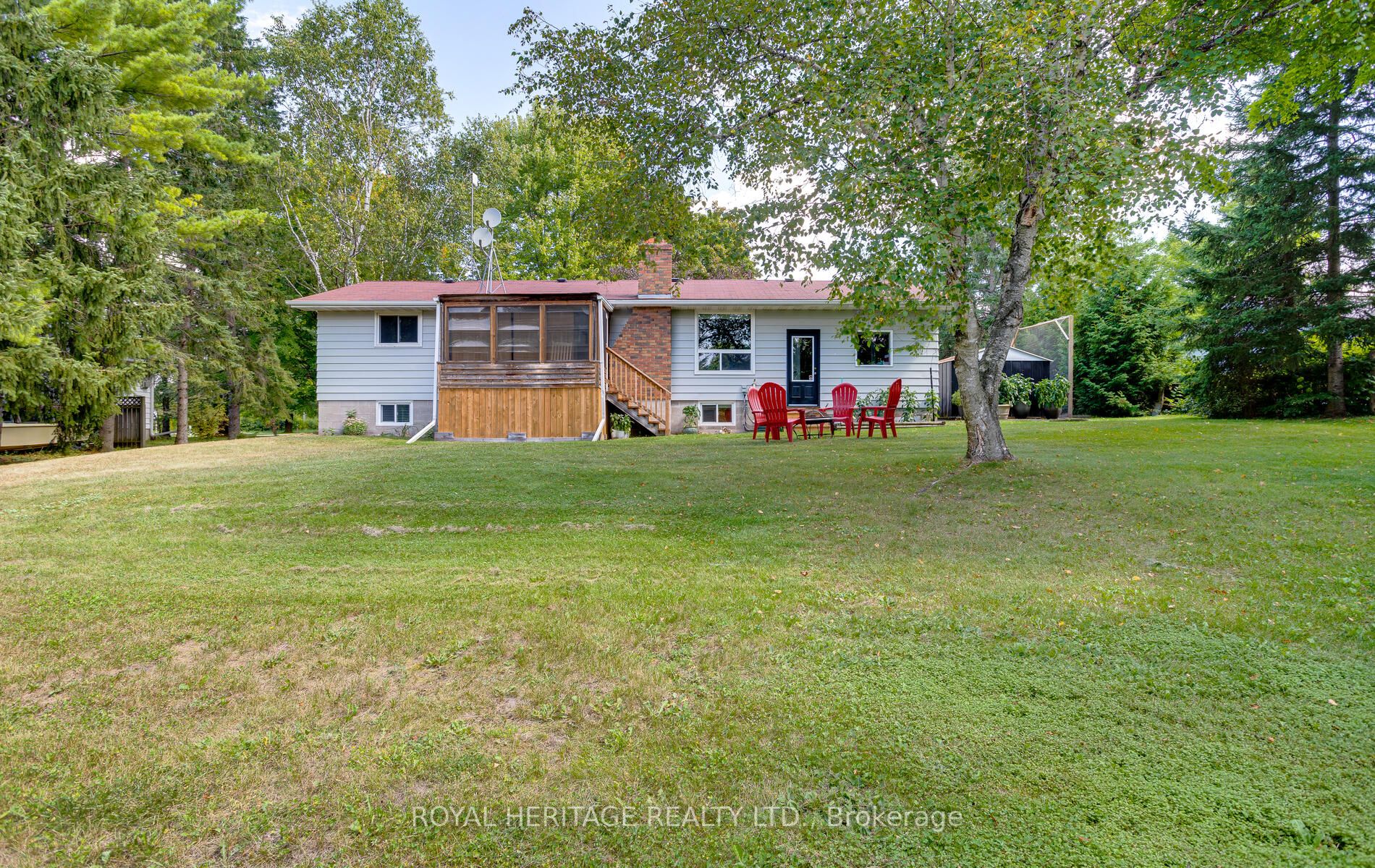 124 Reid St