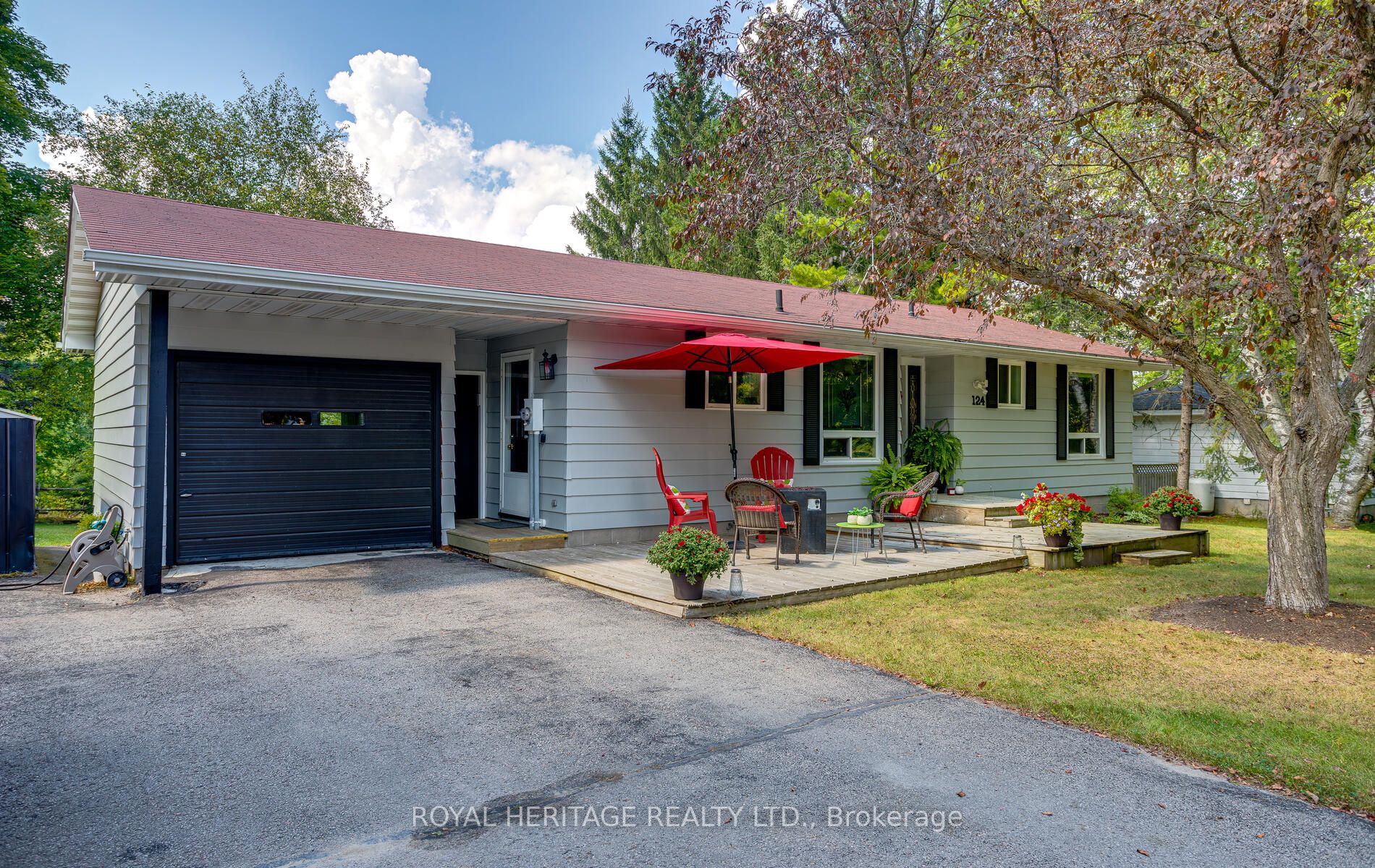 124 Reid St