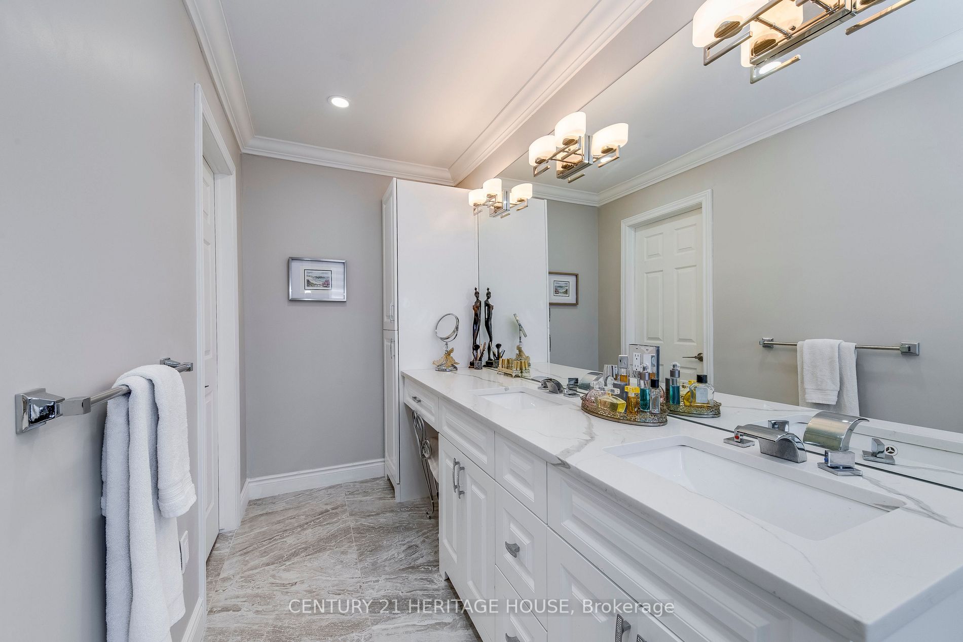 206 Fiddlers Green Rd