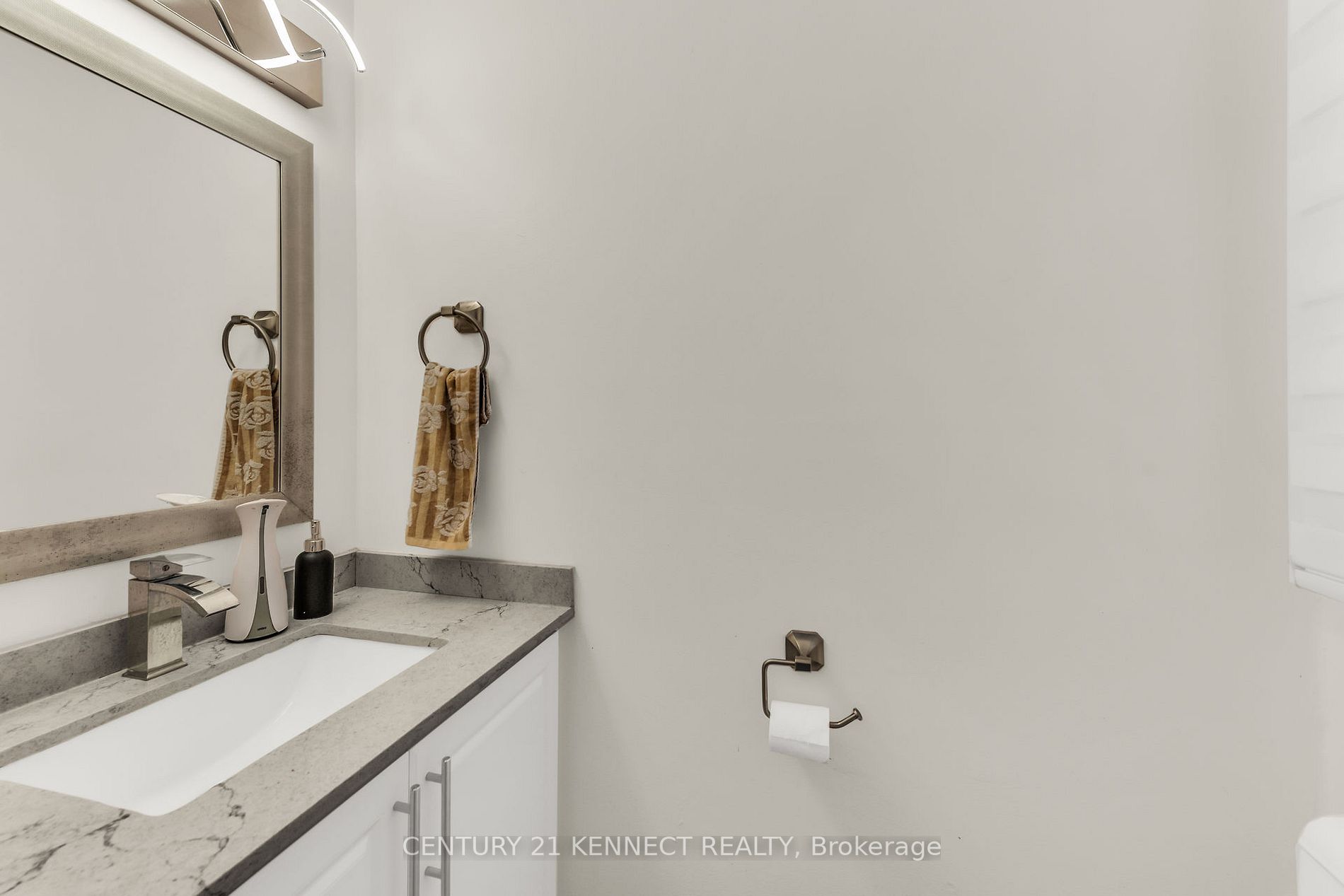 1 Royalwood Crt, #73