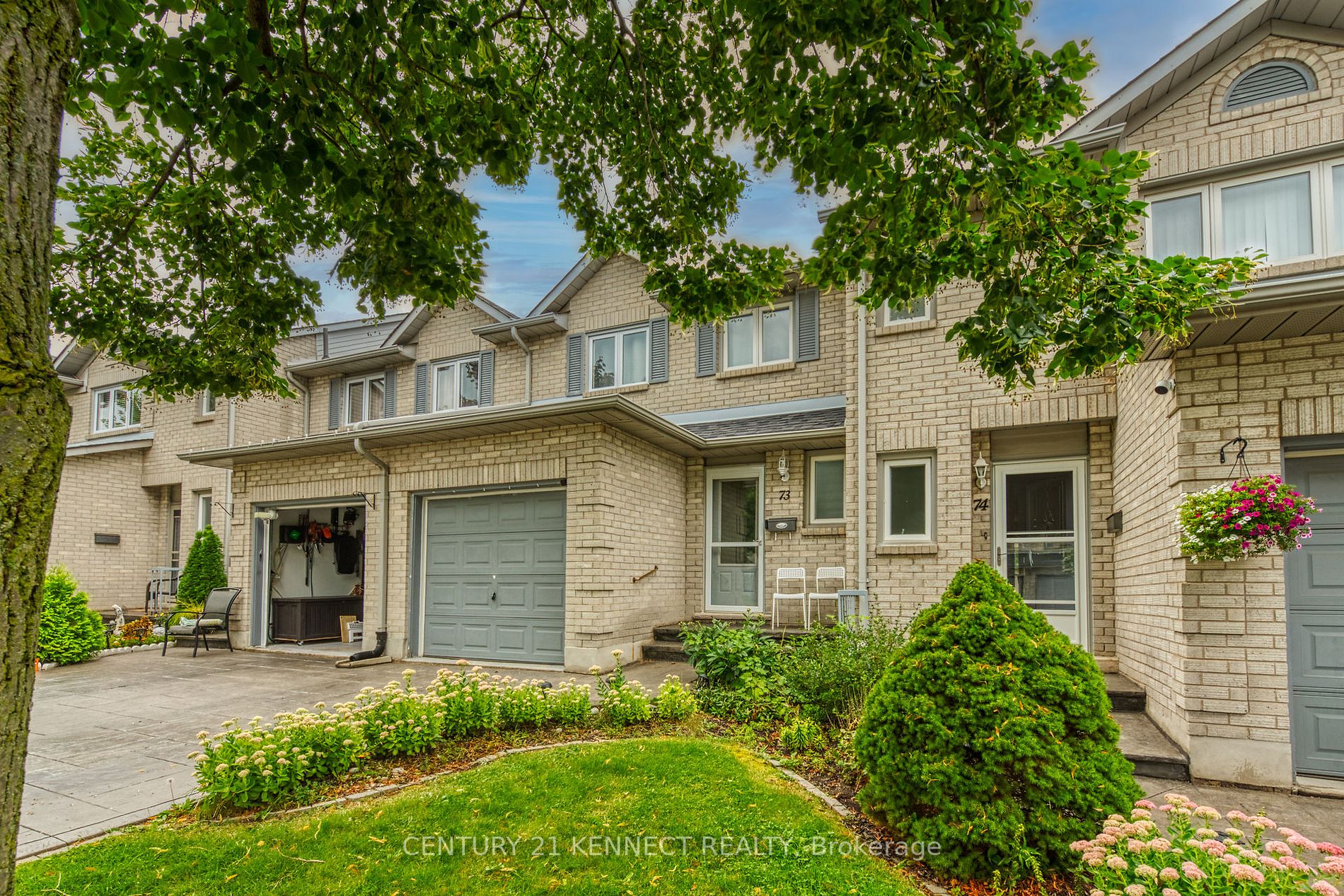 1 Royalwood Crt, #73