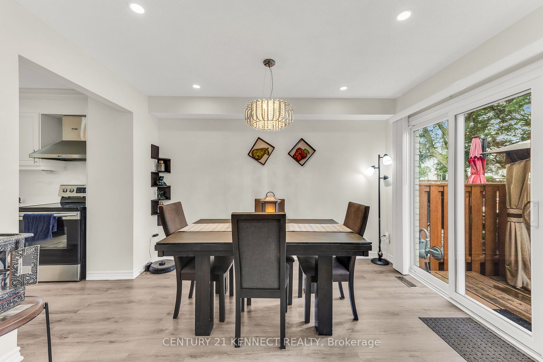 1 Royalwood Crt, #73