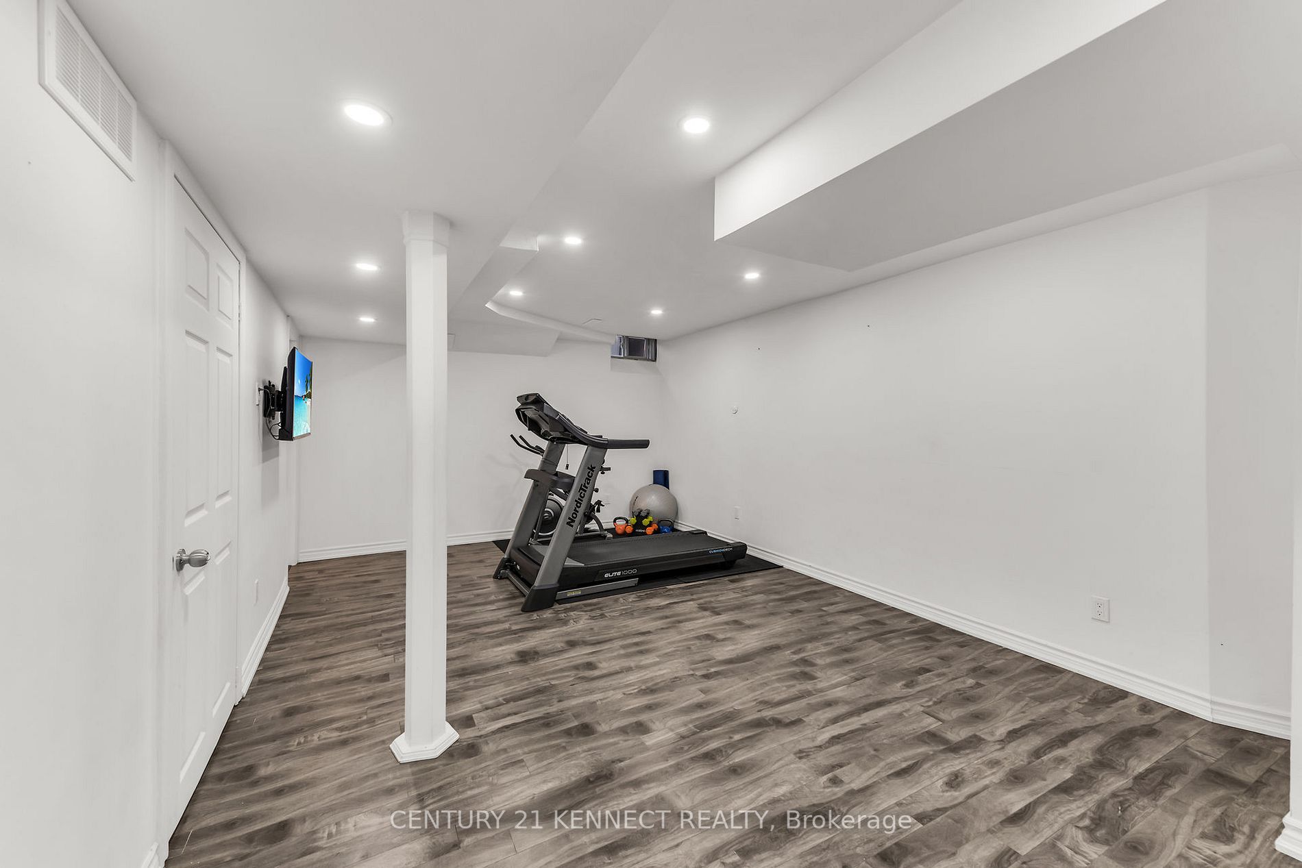 1 Royalwood Crt, #73