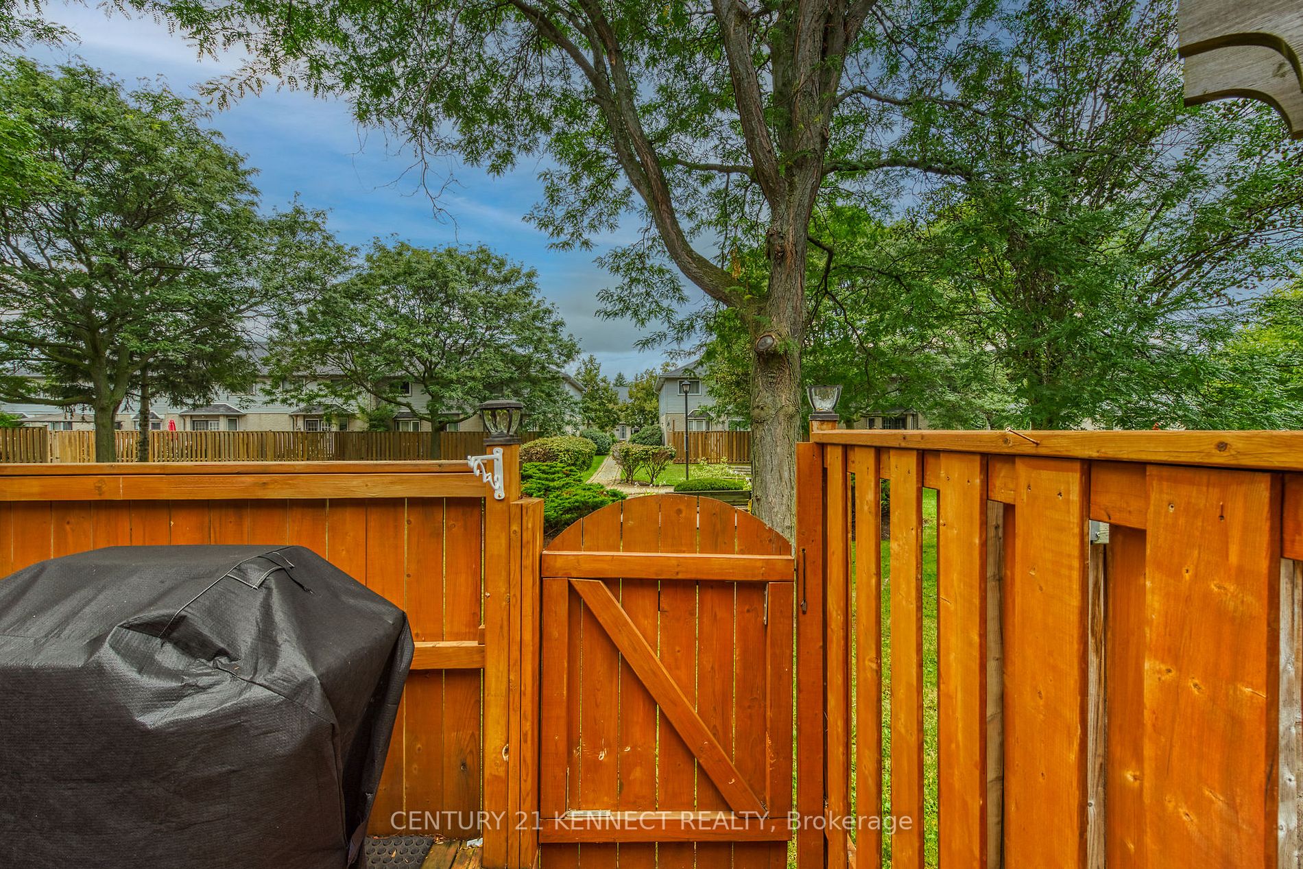 1 Royalwood Crt, #73