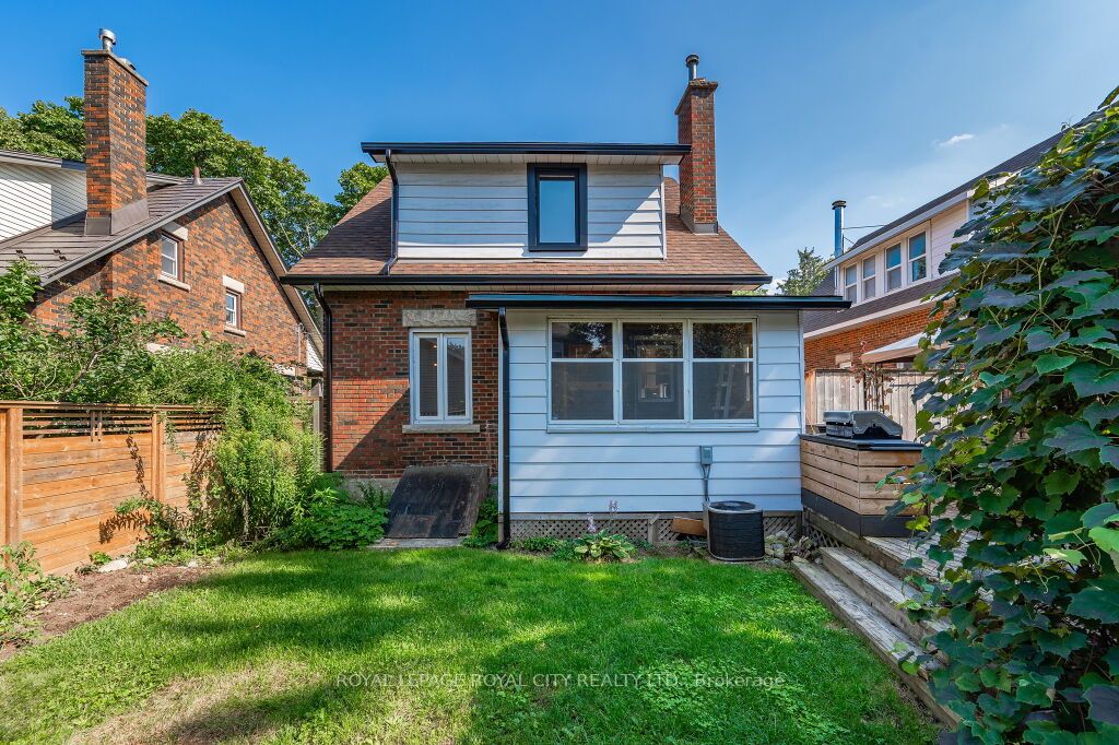 12 Mac Ave