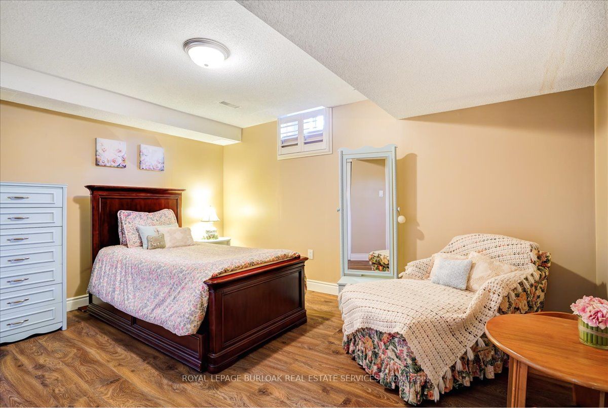 515 North Service Road, #27